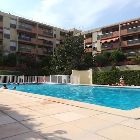 Apartamento Les Jardins Du Luxembourg Hyères Exterior foto